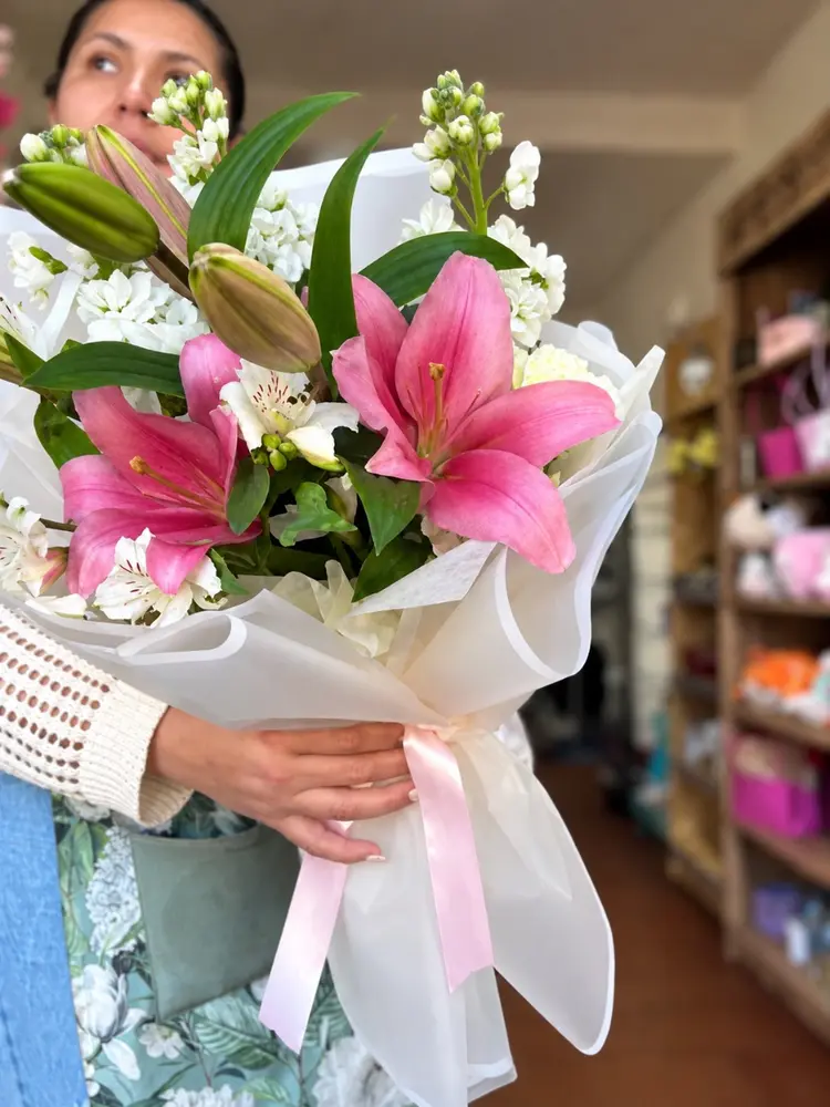 Ramo Lilium Rosa y blanco